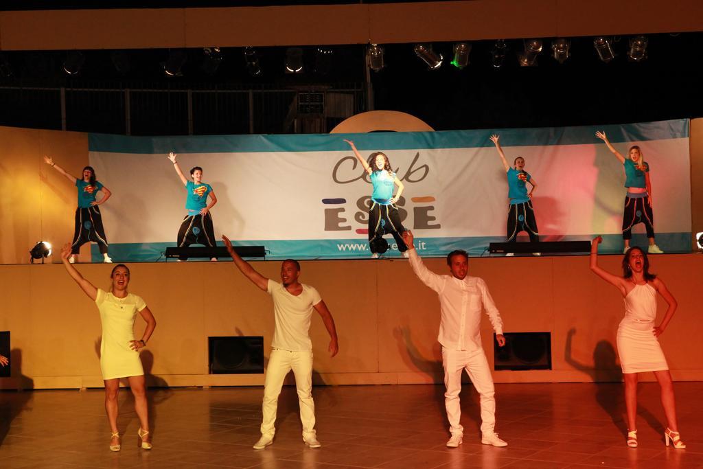 Club Esse Sunbeach Squillace Εξωτερικό φωτογραφία