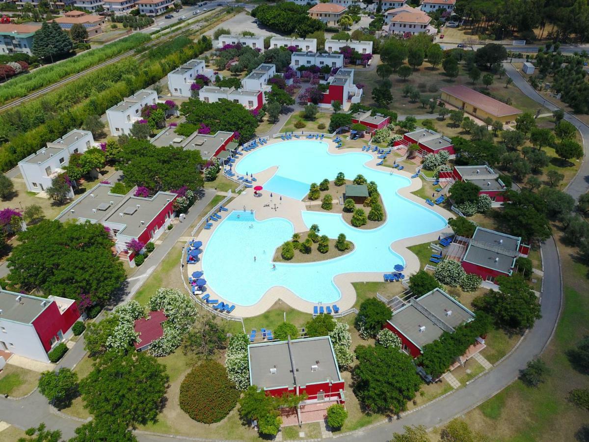 Club Esse Sunbeach Squillace Εξωτερικό φωτογραφία